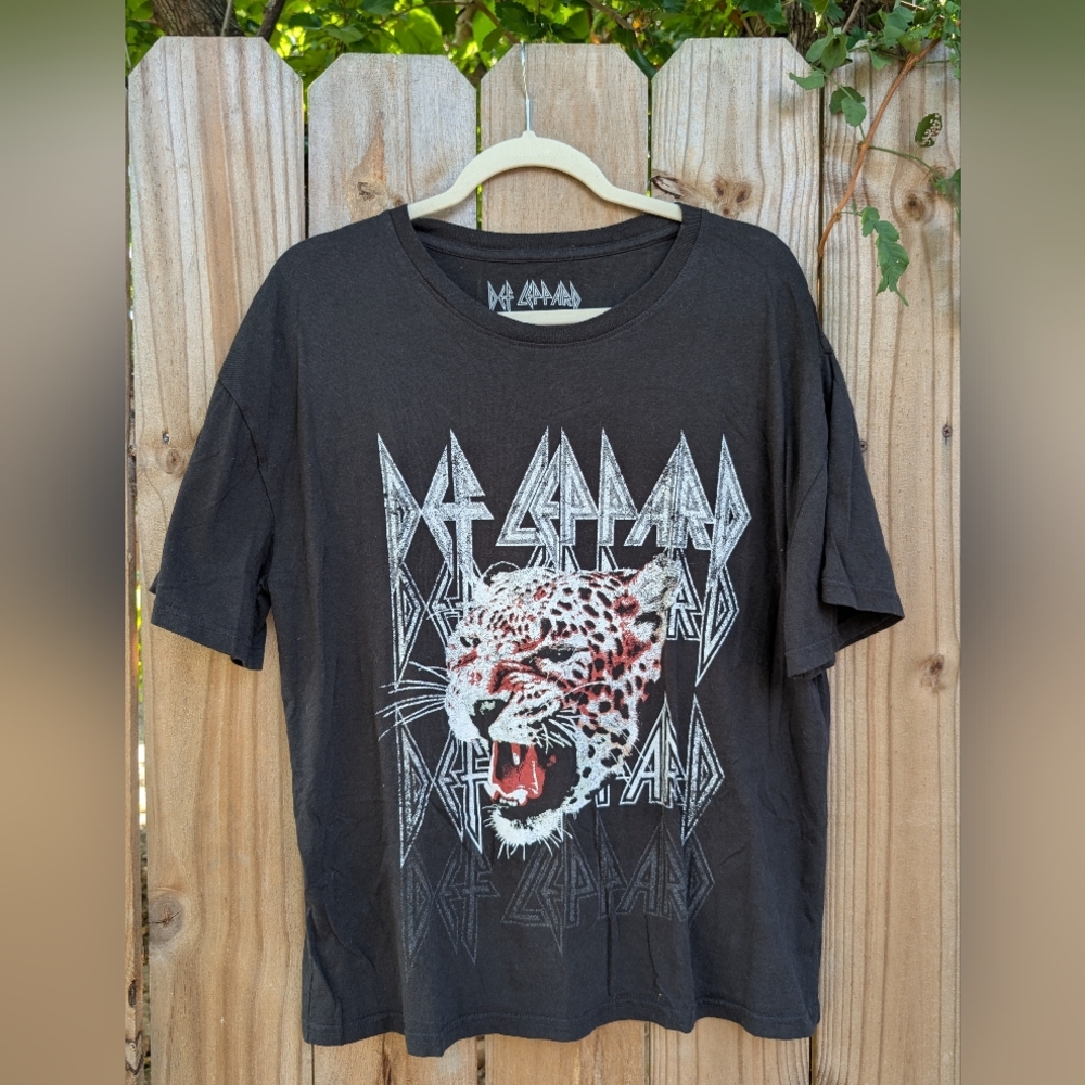 Def Leppard Retro Black Short Sleeve Cotton Graphic T-Shirt Band Tee